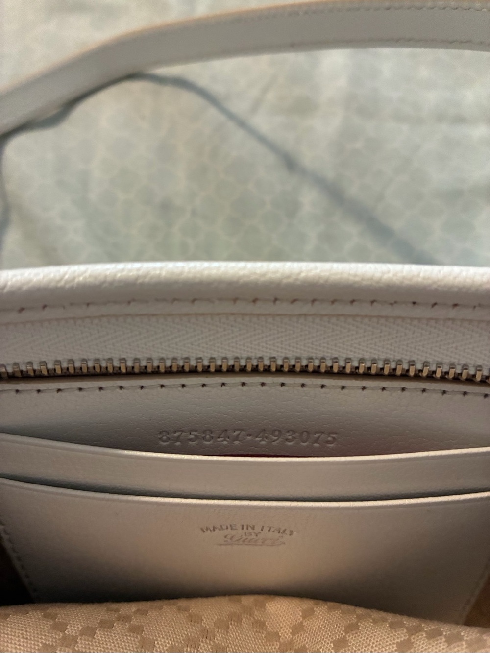 Gucci Gossip Small Shoulder Bag - Picture 7 of 7